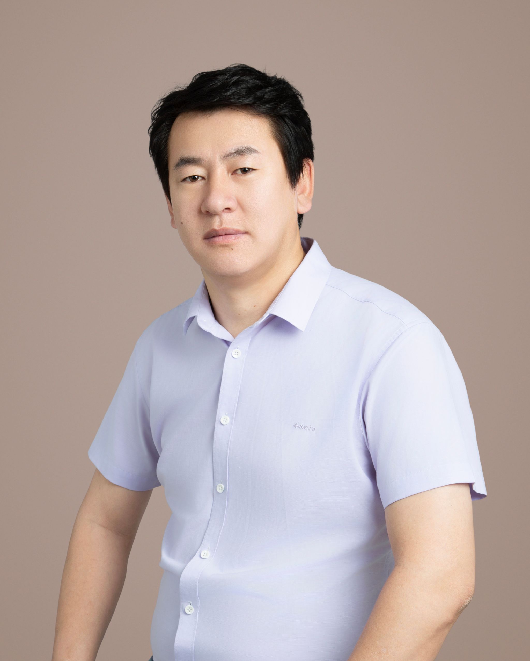 阿爾布克·巴生-生活照.jpg