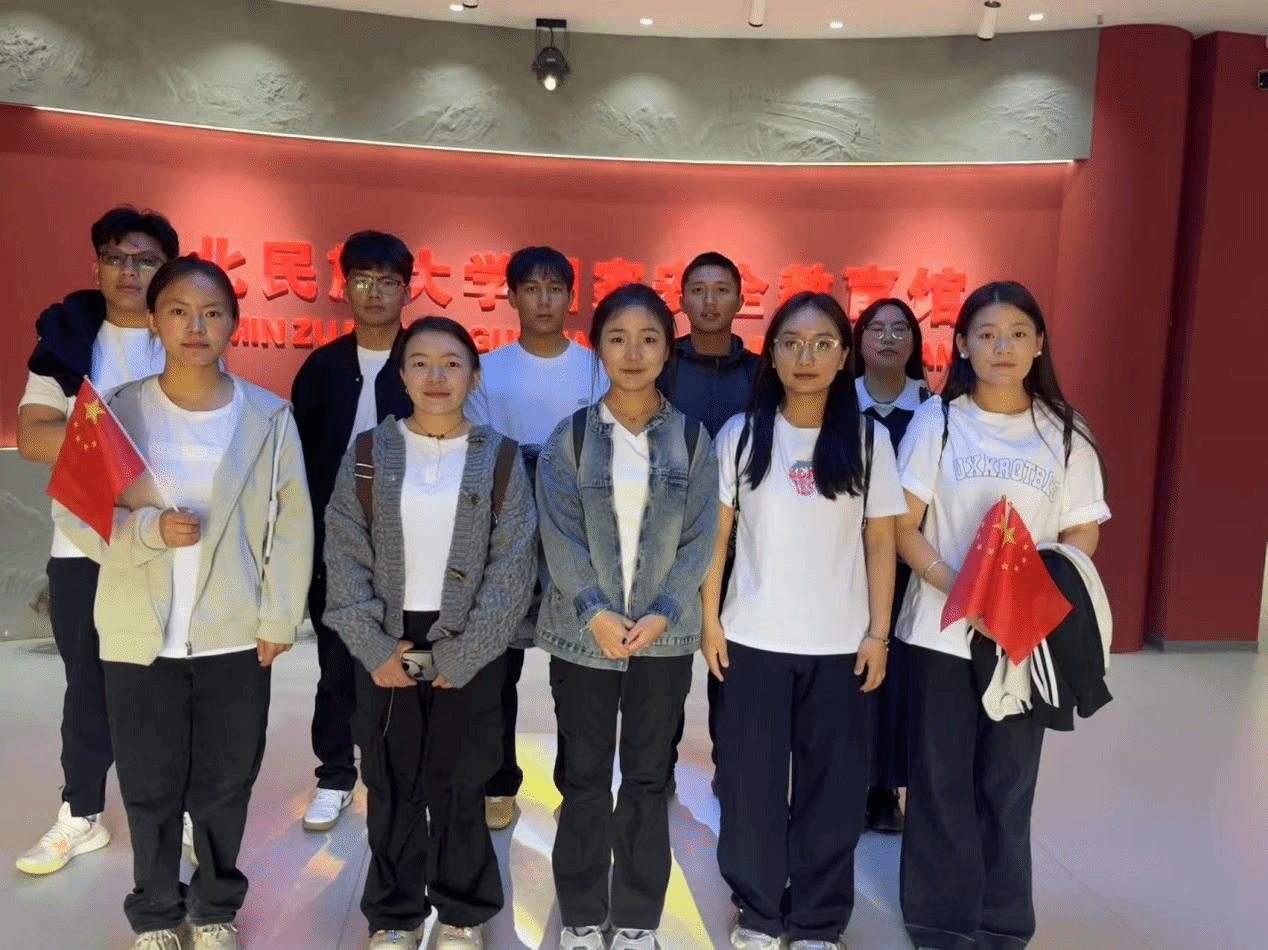 鑄牢中華民族共同體意識(shí)研究院開(kāi)展全民國(guó)家安全教育活動(dòng)